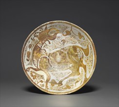 Luster Bowl with Antelope , 1000s. Egypt, Fustat (Old Cairo), Fatimid Period, 11th century.