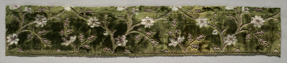 Fragment, 1600s. Iran, 17th century. Velvet (cut, voided, and brocaded); silk and gilded silver