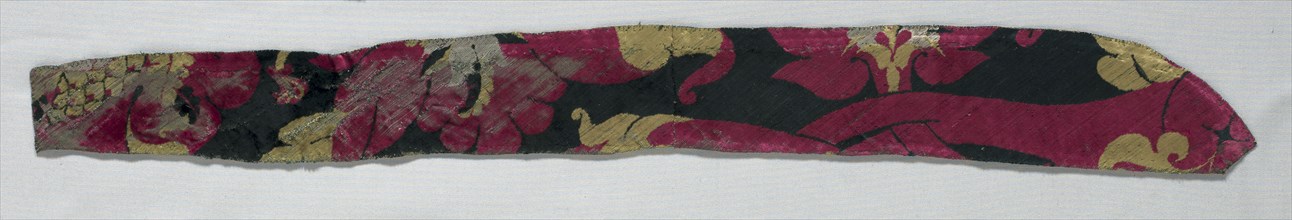 Velvet Fragment, 1400s. Italy, 15th century. Velvet; silk; overall: 74.9 x 9.3 cm (29 1/2 x 3 11/16