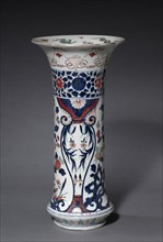 Vase: Imari Ware, 17th century. Japan, Saga Prefecture, Arita kilns, Edo Period (1615-1868).