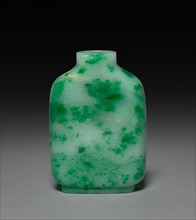 Snuff Bottle with Stopper, 1800s. China, Qing dynasty (1644-1911). Jade; with cover: 7.4 cm (2