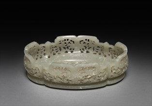 Octofoil Dish, 1700s. China, Qing dynasty (1644-1912), Qianlong reign (1735-1795). Jade; with base: