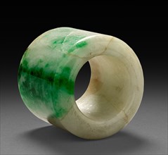 Thumb Ring, 1800s-1900s. China, 19th-20th century. White and green jade; diameter: 3.1 cm (1 1/4 in