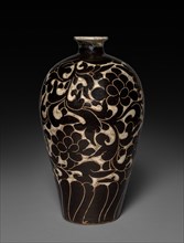 Vase with Peony Decoration: Cizhou ware, 11th-12th Century. China, Northern Song dynasty (960-1127)