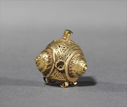 Pair of Buttons, 900s-1000s. Iran, 10th-11th century. Gold; diameter: 2.4 cm (15/16 in.).