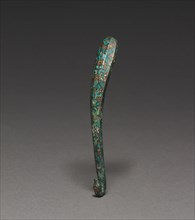 Belt Hook, 475-221 BC. China, Warring States period (475-221 BC). Front: bronze inlaid with gold