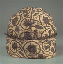 Man's Nightcap, late 1500s. England, Elizabethan Period, late 16th century. Silk, silver thread,