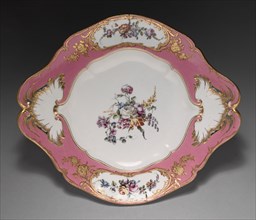 Platter, 1757. Sèvres Porcelain Manufactory (French, est. 1740). Soft-paste porcelainwith enamel