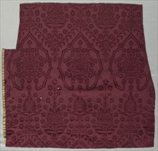 Length of Silk Textile, 1400s. Italy, 15th century. Damask, silk; average: 58.2 x 61.4 cm (22 15/16