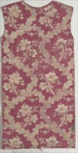 Fragment of Brocaded Silk, 18th century. Spain, 18th century. Plain cloth, brocaded; silk and
