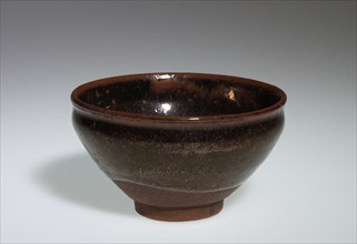 Teabowl: Seto Ware, 1400s-1500s. Japan, Muromachi Period (1392-1573). Pottery; diameter: 12.1 cm (4