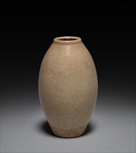 Vase:  Dhong-ke Ware, 1368- 1644. China, Ming dynasty (1368-1644). White crackled stoneware;