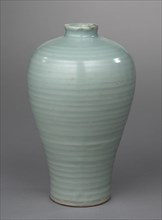 Vase (Meiping), 1200s. China, Zhejiang Province, Longquan region, Southern Song dynasty (1127-1279)