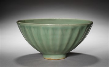 Lotus Bowl, 1200s. China, Zhejiang province, Longquan region, Southern Song dynasty (1127-1279).