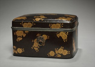 Box with Chrysanthemum Design and Lid, early 1300s. Japan, late Kamakura Period (1185-1333).