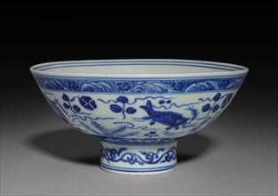 Bowl with Fish and Water Plants, 1522-1566. China, Jiangxi province, Jingdezhen kilns, Ming dynasty