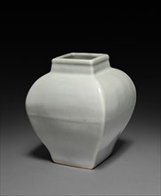 Square Jar, 1522-1566. China, Jiangxi province, Jingdezhen kilns, Ming dynasty (1368-1644), Jiajing