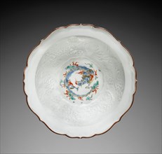 Deep Bowl with Dragons, 1700s. Japan, Edo Period (1615-1868). Porcelain with overglaze enamel and