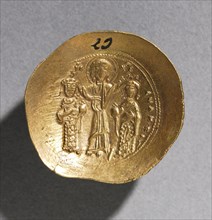 Nomisma with Eudocia and Romanus IV Diogenes, 1068-1071. Byzantium, 11th century. Gold; diameter: 2