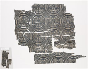 Fragment, mid 900s to mid 1000s. Iran, Buyid period, mid-10th to mid-11th century. Compound tabby;
