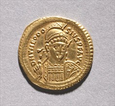 Solidus of Theodosius II and Valentinian III , 408-425. Byzantium, Constantinople, Byzantine