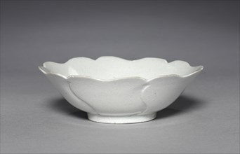 Hollyhock-shaped Cup, 1400s. Korea, Joseon dynasty (1392-1910). Porcelain; overall: 3.6 cm (1 7/16