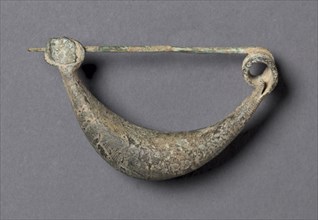 Boat-Shaped Fibula, 900-700 BC. Italy, Etruscan, 10th-8th century BC. Bronze; overall: 8.5 cm (3