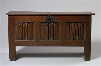 Chest, c. 1490-1520. England, late 15th - early 16th centuries. Oak; overall: 69.6 x 127 x 41 cm