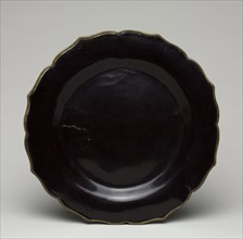 Foliate Dish, 1200s-1300s. China, Southern Song Dynasty (1127-1279) - Yuan Dynasty (1271-1368).