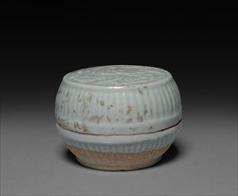 Circular Box: Qingbai Ware, 1200s-1300s. China, Southern Song Dynasty (1127-1279) - Yuan Dynasty