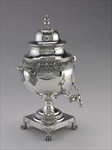 Tea Urn, 1811-1825. Harvey Lewis (American, 1835). Silver; overall: 39.4 x 25.4 cm (15 1/2 x 10 in