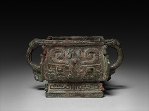 Kuei, 1045-771 BC. China, Western Zhou dynasty (c. 1046-771 BC). Bronze; overall: 13 x 24 x 11 cm