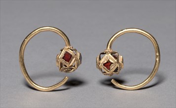 Earrings (pair), 400s. Ostrogothic, Migration period, 5th century. Gold with garnets; overall: 3.5