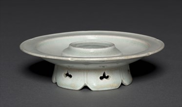 Cup and Stand (stand), 1100s. China, Southern Song dynasty (1127-1279). Glazed porcelain; diameter: