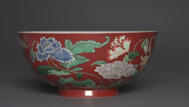 Bowl, 1723-1735. China, Jiangxi province, Jingdezhen kilns, Qing dynasty (1644-1912), Yongzheng