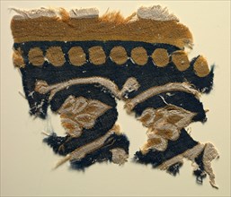 Fragment from a Hanging, 800s. Egypt, Tulunid period, 9th century. Tapestry; linen and wool;