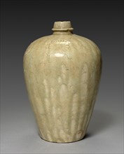 Wine Flask, c. 1300. Japan, Kamakura period (1185-1333). Stoneware with ash glaze and underglaze