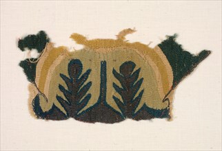 Fragment with Abstracted Leaves, 500s. Egypt, Byzantine period, 6th century. Tabby weave with