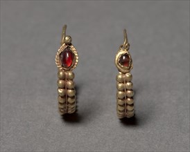 Earrings, 100 BC-100. Syria, Roman, 1st Century BC-1st Century. Gold and garnet; diameter: 2.4 cm
