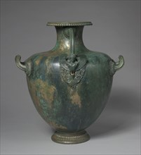 Hydria, 425 BC-400 BC. Greece, late 5th Century BC. Bronze; overall: 41.6 x 38.4 cm (16 3/8 x 15