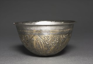Bowl, 2nd-1st Century BC. Greece, late Hellenistic period. Silver gilt; diameter: 13.7 cm (5 3/8 in