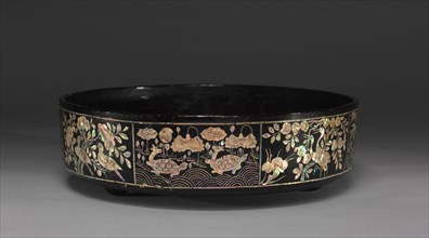 Box with Fish and Animal Design, 1800s. Korea, Joseon dynasty (1392-1910). Lacquer with