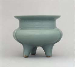 Incense Burner in the Form of Archaic Li:  Longquan Ware, 13th Century. China, Zhejiang province,