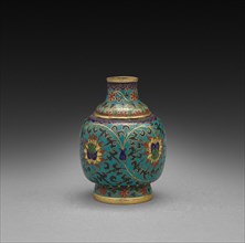 Snuff Bottle with Floral Scrolls, 1736-1795. China, Qing dynasty (1644-1912), Qianlong mark and