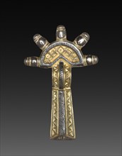 Bow Fibula, 550-550. Alemannic, 6th century. Silver gilt and niello; overall: 7.7 x 4.9 x 1.3 cm (3