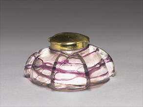 Inkwell, c. 1899. Pallme-König & Habel (Czech). Glass with bronze mount; overall: 6.1 x 9.9 cm (2