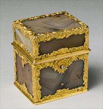 Nécessaire, c. 1760. Attributed to James Cox (British). Agate, gold and diamond.  mounted with 18