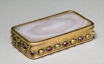 Snuff Box, c. 1825-35. 19th century. Agate, gold, amethysts, citrines; overall: 9 x 5 x 2 cm (3