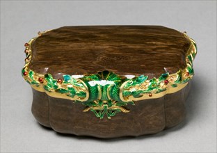 Box, c. 1840. Continental, 19th century. Mocha agate with 18 kt. gold mounts; overall: 5.9 x 7.9 x