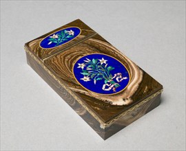 Snuff Box, c. 1840. France, early 19th century. Gold, agate, set with mosaic panels, lapis ground;